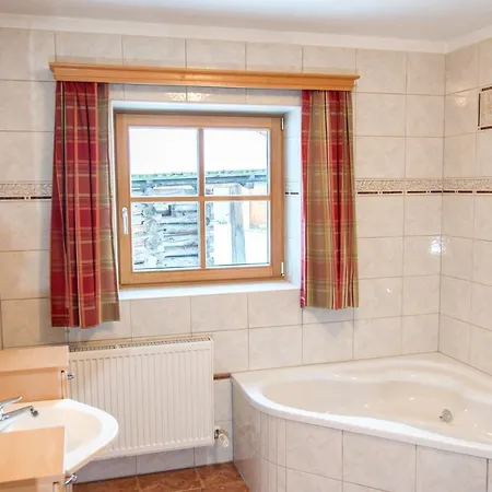 Dağ evi Neuhofalm Mit Sauna Und Hobbyraum Obertauern